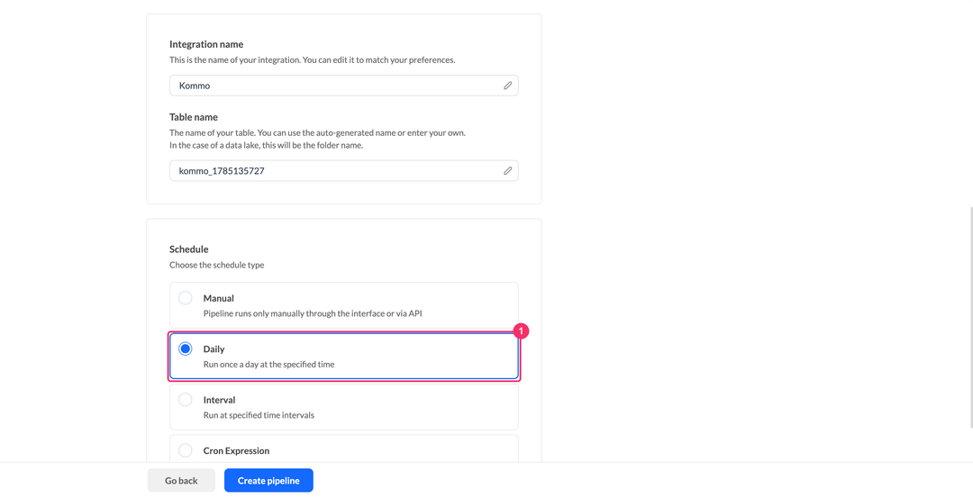 Kommo schedule type selection with the Daily option checked