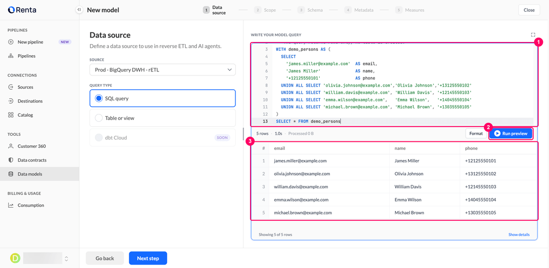 Шаг Data source с SQL-редактором и предпросмотром строк контактов